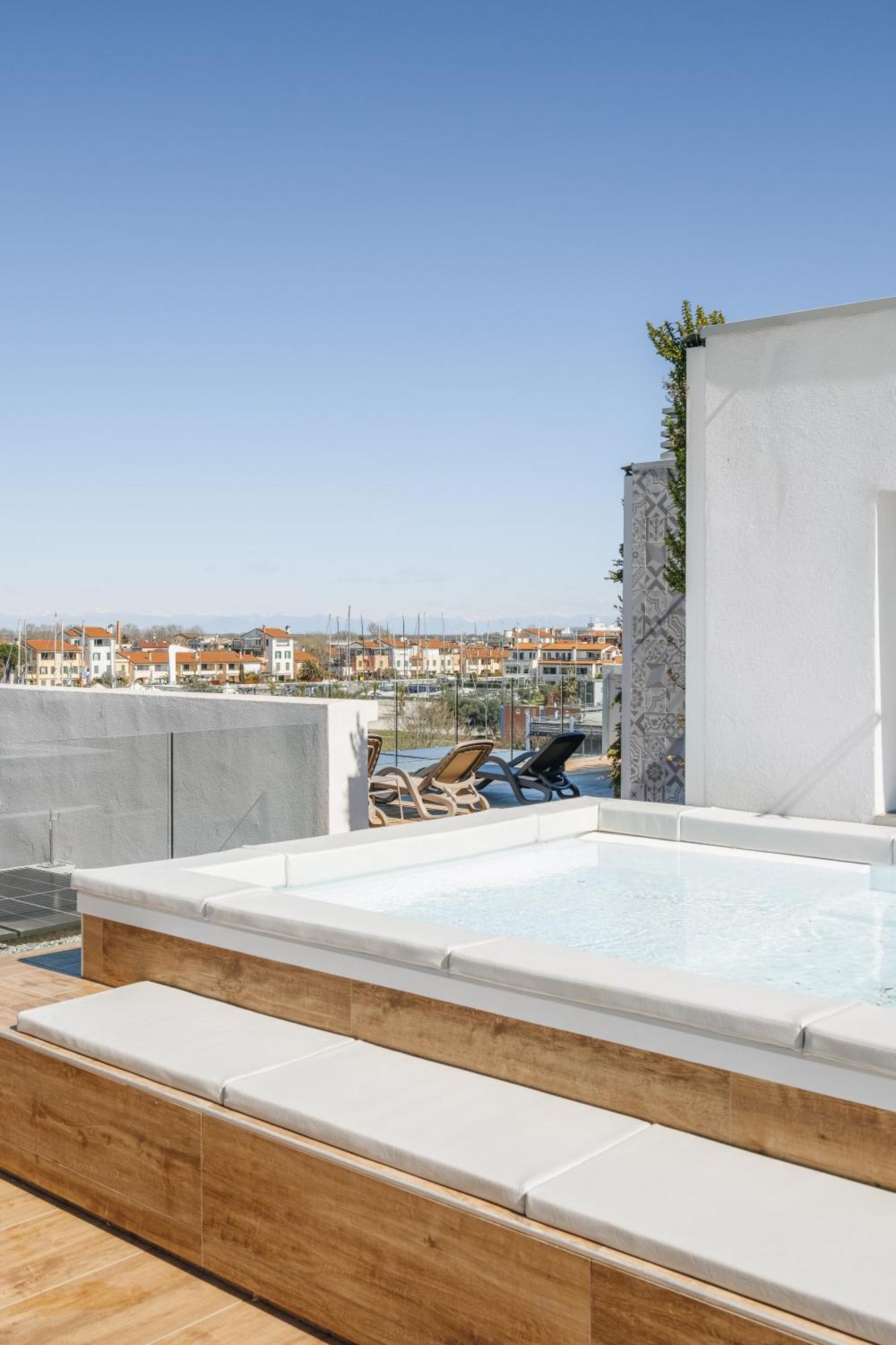 Aparthotel Sea Breeze Caorle Exterior foto